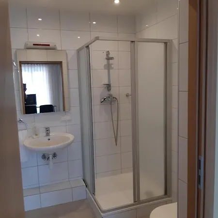 Πανσιόν Simon-dach-haus 3*