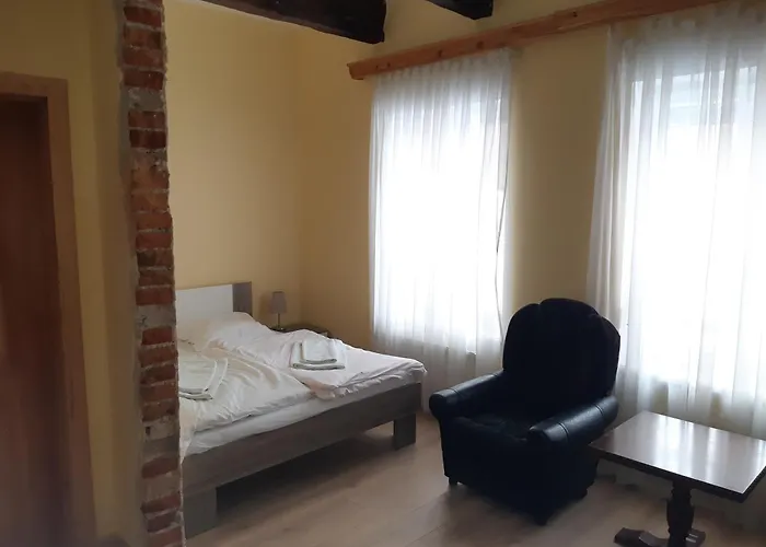 Simon-dach-haus Svečių namai