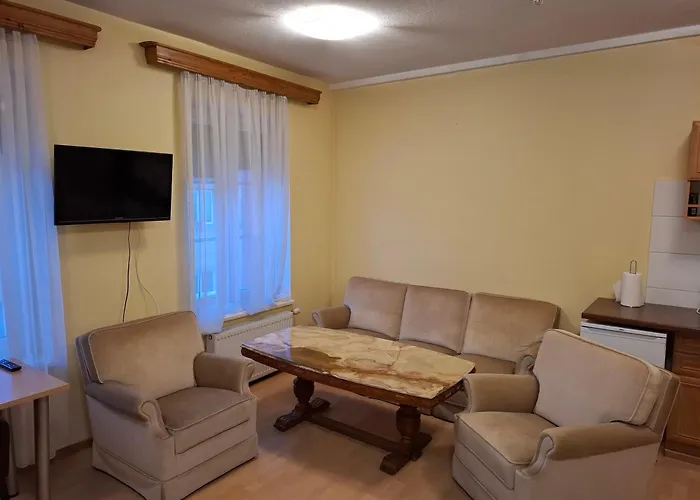 Simon-dach-haus Svečių namai